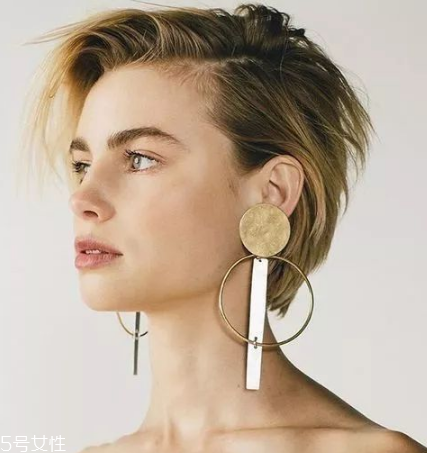 耳環(huán)取不下來(lái)怎么辦？耳環(huán)取不下來(lái)解決方法