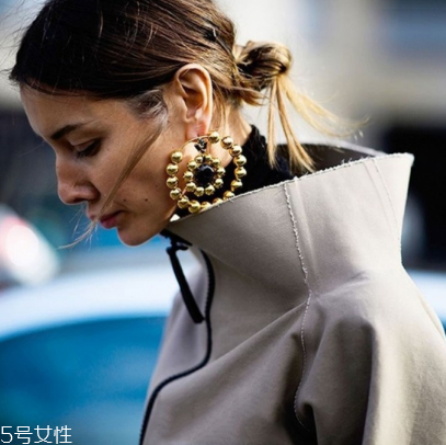 耳環(huán)需要每天取下來(lái)嗎？耳環(huán)每天都要取下來(lái)嗎
