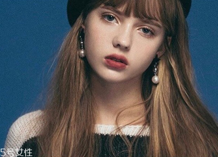 耳環(huán)怎么取下來(lái)？耳環(huán)摘取方法