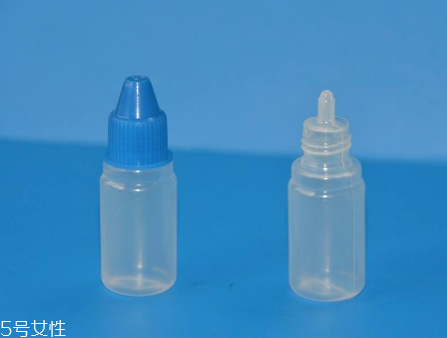 眼藥水是滴在眼睛里嗎？眼藥水是屬于外用的嗎？