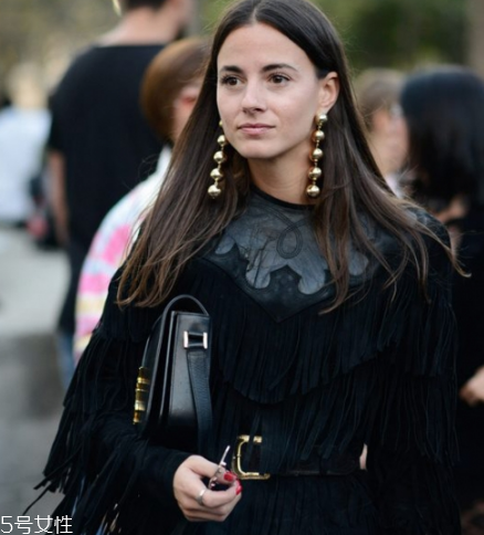 耳環(huán)太重了怎么辦？耳環(huán)太重的危害