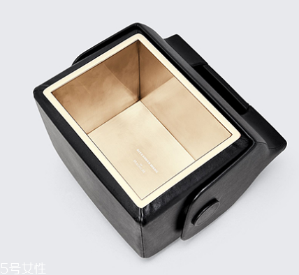 alexander wang與夢(mèng)龍合作款包包多少錢_在哪買？