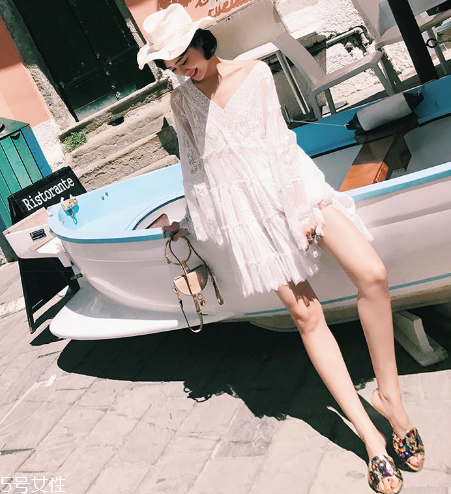 夏天穿什么樣的百褶裙好看？夏天適合穿什么百褶裙