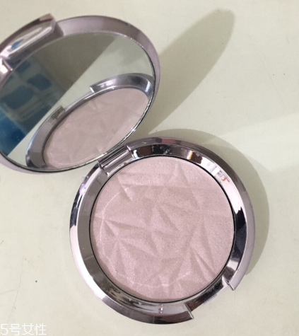 becca紫色高光和資生堂pk107哪個好 becca紫色高光和資生堂pk107哪個好