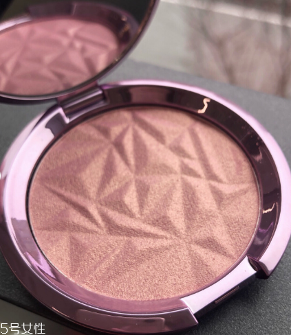 becca人魚姬高光怎么樣 becca lilac geode粉金色高光 becca人魚姬高光怎么樣 becca lilac geode粉金色高光