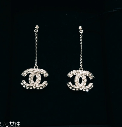 耳環(huán)一般多少克一對？耳環(huán)常見克數(shù)