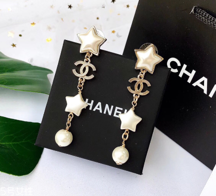 耳環(huán)生銹了還能戴嗎？耳環(huán)生銹可以繼續(xù)戴嗎