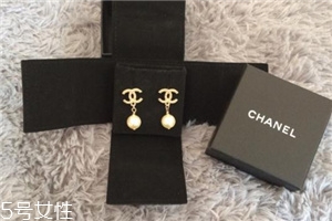 耳環(huán)生銹了還能戴嗎？耳環(huán)生銹可以繼續(xù)戴嗎