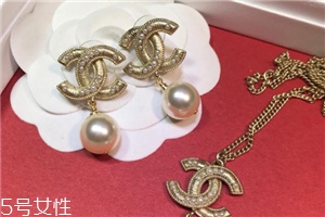 耳環(huán)什么材質(zhì)好？耳環(huán)常見材質(zhì)