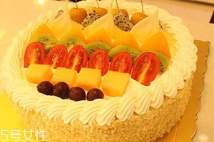 6寸的蛋糕多少錢 6寸蛋糕夠幾個(gè)人吃 6寸的蛋糕多少錢 6寸蛋糕夠幾個(gè)人吃