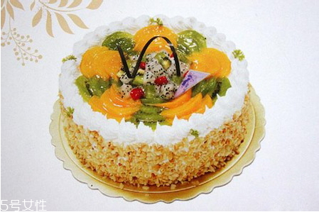 8寸蛋糕幾個人吃 8寸蛋糕多重 8寸蛋糕幾個人吃 8寸蛋糕多重