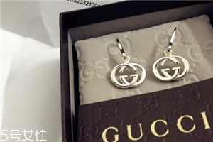 耳環(huán)多久換一次？耳環(huán)更換時(shí)間