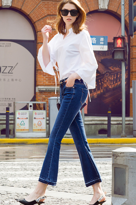 微胖女生適合什么牛仔褲？微胖女生牛仔褲穿搭技巧