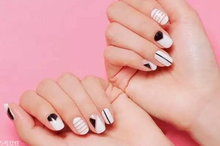 美甲怎么留白好看？好看的美甲留白款式
