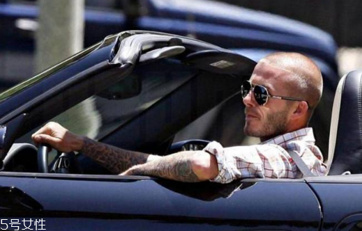 開(kāi)車(chē)戴什么顏色太陽(yáng)鏡好 開(kāi)車(chē)太陽(yáng)鏡怎么選