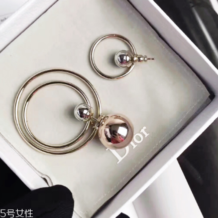 耳環(huán)后面的扣叫什么？耳環(huán)背后的扣叫法