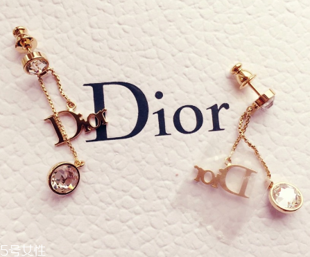 耳環(huán)后面的扣叫什么？耳環(huán)背后的扣叫法