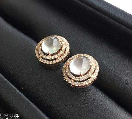 耳釘可以用碘伏消毒嗎？耳釘用碘伏消毒好嗎