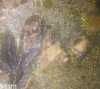 烏雞是熱性還是涼性？烏雞偏熱還是偏涼？