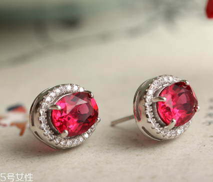 耳釘彎了怎么弄直？耳釘變彎了怎么辦？