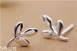 耳釘彎了怎么弄直？耳釘變彎了怎么辦？