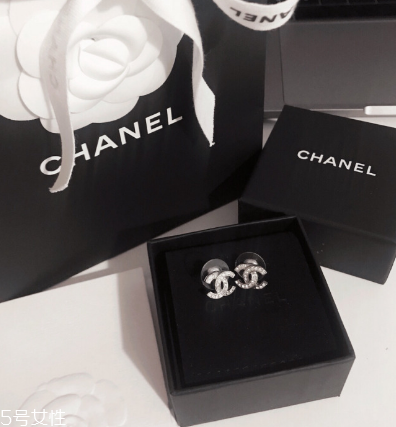 香奈兒雙c耳釘多少錢？香奈兒雙c耳釘專柜價格
