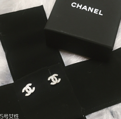 香奈兒雙c耳釘多少錢？香奈兒雙c耳釘專柜價格