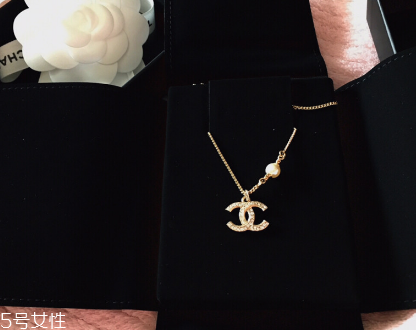 香奈兒雙c項(xiàng)鏈多少錢？chanel雙c項(xiàng)鏈專柜價格