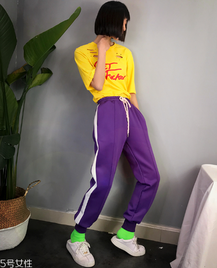 校服褲怎么搭配？校服褲搭配圖片