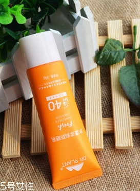 化學(xué)防曬很傷皮膚嗎？化學(xué)防曬對(duì)皮膚的危害