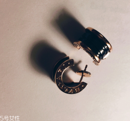 耳釘銀針變黑怎么處理？耳釘銀針變黑了怎么辦？