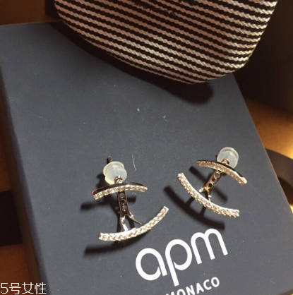 耳釘生銹要怎么清洗？耳釘生銹清洗方法