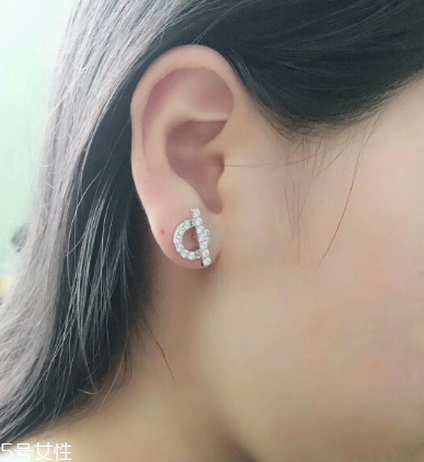 耳釘轉(zhuǎn)不動怎么辦？耳釘轉(zhuǎn)不動怎么處理？