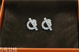 耳釘轉(zhuǎn)不動(dòng)怎么辦？耳釘轉(zhuǎn)不動(dòng)怎么處理？