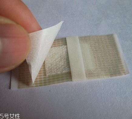 創(chuàng)可貼可以貼臉上嗎？臉上能貼創(chuàng)可貼嗎？