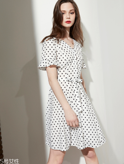 矮個子穿什么連衣裙？矮個子適合什么連衣裙？