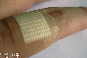 創(chuàng)可貼可以帶上飛機(jī)嗎？