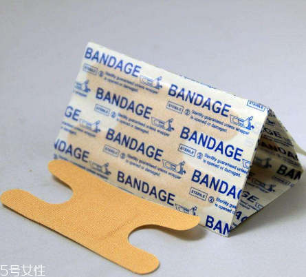 創(chuàng)可貼可以消腫嗎？創(chuàng)可貼有消腫功效嗎？