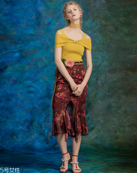 女人穿什么顏色顯氣質(zhì)？什么顏色衣服最顯氣質(zhì)？