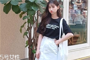 夏天穿黑色衣服容易曬黑嗎？夏天穿黑色會(huì)曬黑嗎？