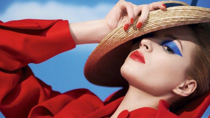 薄唇怎么畫出性感紅唇 淺色薄唇畫大紅唇小技巧 薄唇怎么畫出性感紅唇 淺色薄唇畫大紅唇小技巧