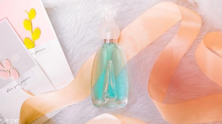 氣味圖書館香水哪款最火 撩倒直男的三個(gè)爆款