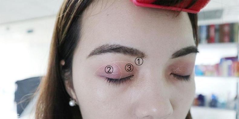 旅游畫什么妝容比較好 4個(gè)步驟美美出游