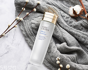 雅詩蘭黛肌底微精華什么季節(jié)用？夏天用油嗎？