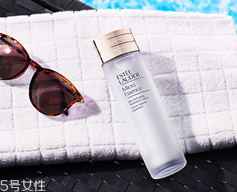 雅詩蘭黛肌底微精華什么季節(jié)用？夏天用油嗎？