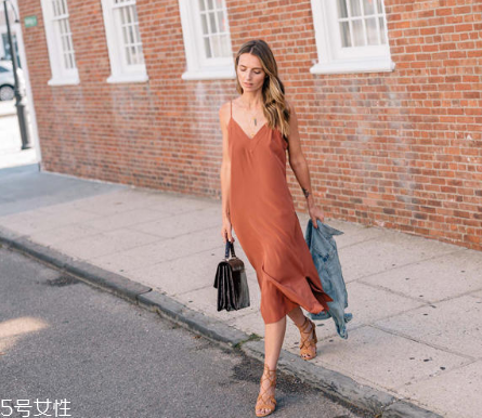 今年流行什么睡衣？睡衣流行什么款式？