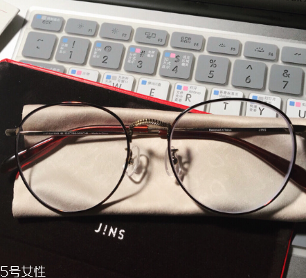 jins防藍(lán)光眼鏡有用嗎？jins防藍(lán)光眼鏡有效果嗎？