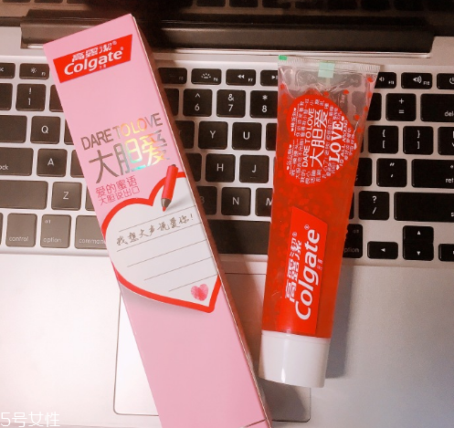 高露潔愛心亮片牙膏怎么樣 高露潔愛心亮片牙膏使用感 高露潔愛心亮片牙膏怎么樣 高露潔愛心亮片牙膏使用感