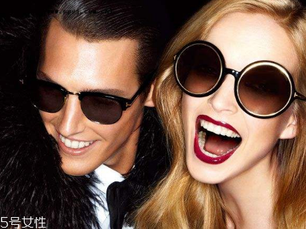 太陽(yáng)鏡輕好還是重好？太陽(yáng)鏡買(mǎi)輕的還是重的？