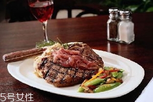 肉眼牛排幾分熟最好吃 肉眼牛排怎么看熟度 肉眼牛排幾分熟最好吃 肉眼牛排怎么看熟度